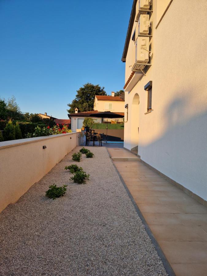 Villa Castanea - Kuca Za Odmor S Bazenom Kukci المظهر الخارجي الصورة